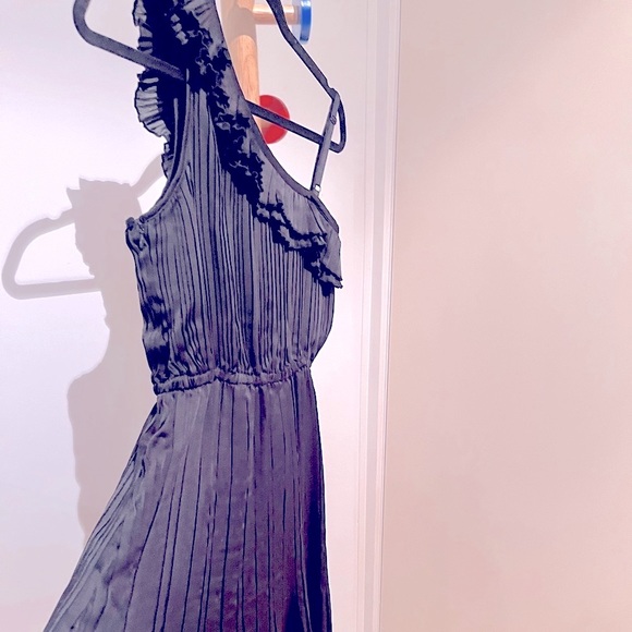 Vero Moda Dress - Picture 5 of 10